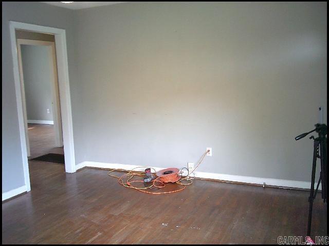 Building Photo - 5919 Woodlawn Dr