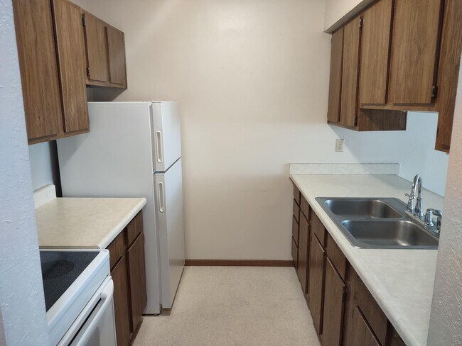 Building Photo - Centennial Estates