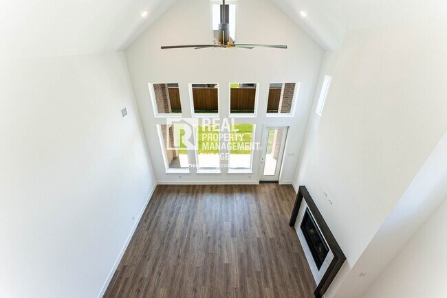 Building Photo - Highly Upgraded Five-Bedroom Home Located ...