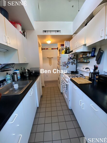 Building Photo - 71 Fulkerson St