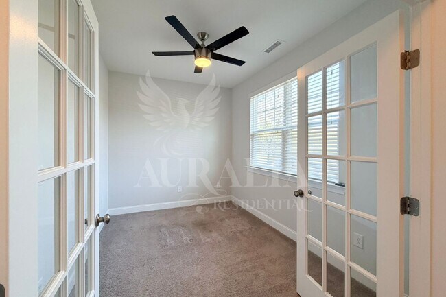 Building Photo - 1306 Farm Pond Trail