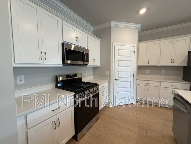 Building Photo - 204 Cobbdale Park Dr