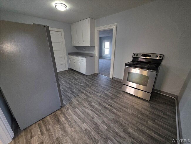 Building Photo - 26 Delaware St