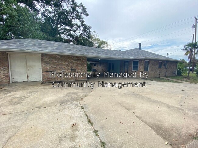 Building Photo - 40291 LA-42