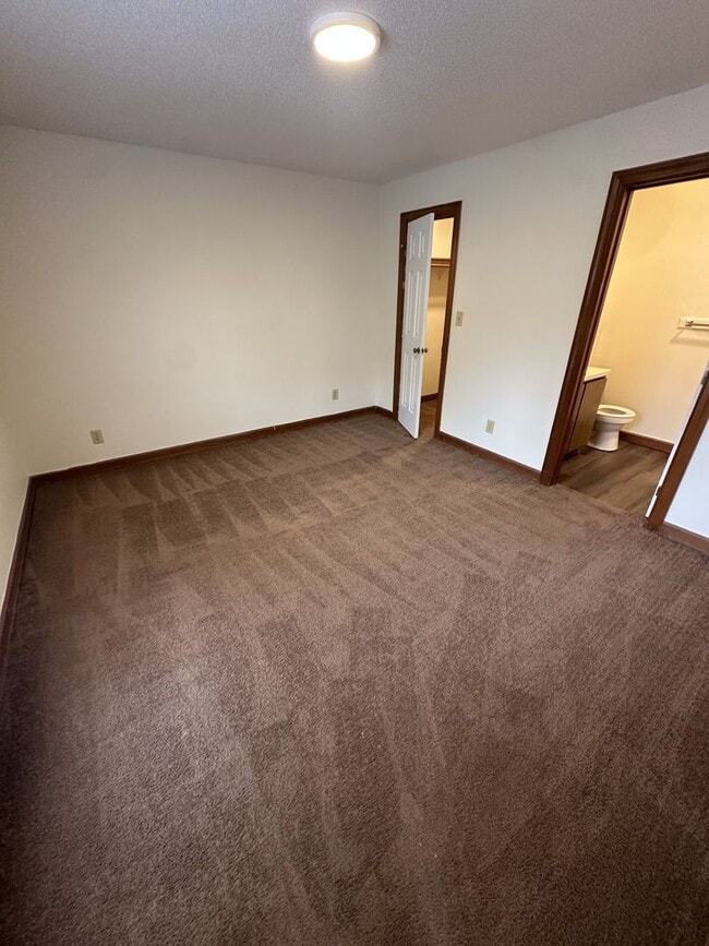 Building Photo - 1 Bedroom 1 Bathroom Condo!