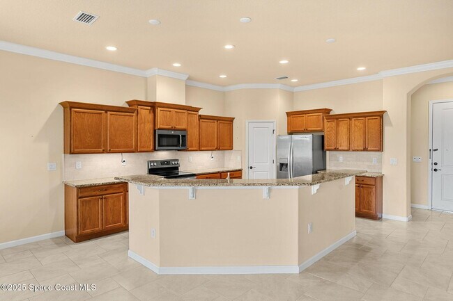 Building Photo - 3720 Alamanda Key Dr