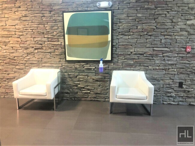 Building Photo - 3030 Middletown Rd