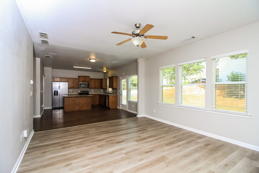 Building Photo - 289 Darbys Run Ct