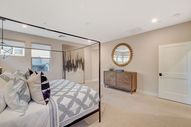 Building Photo - Luxury Fully Furnished Designer Home in Inspirada!