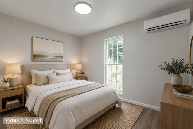 Building Photo - Updated 2 Bedroom Home in Red Bank