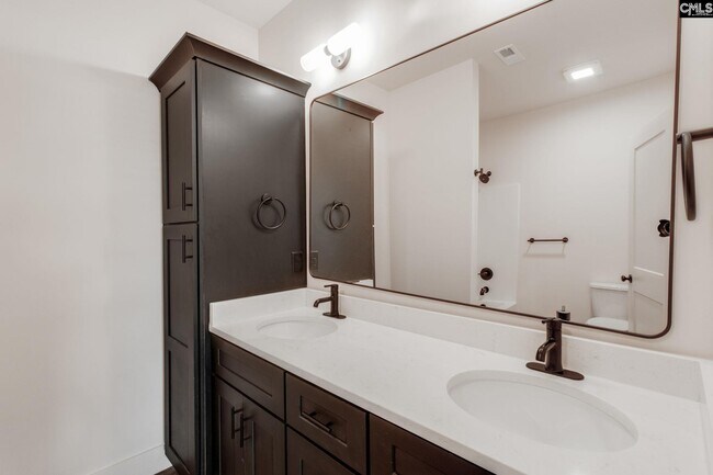 Building Photo - 2516 Richland St