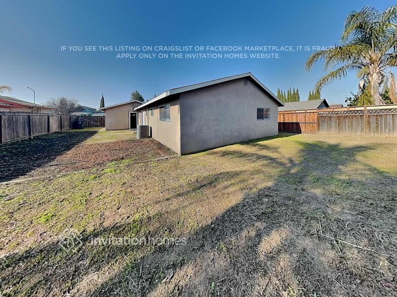 Building Photo - 4860 Teakwood Dr