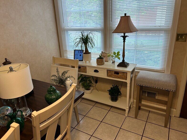 Building Photo - 3316 Troy Ave NW