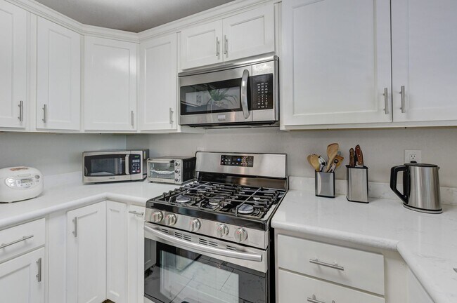 Building Photo - 6701 Chehalis Cir