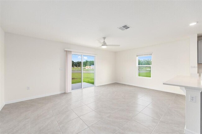 Building Photo - 8247 SW 67th Ave