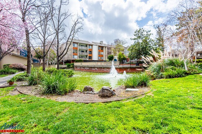 Building Photo - Old Mill Condo | Corner Unit | Desirable Location