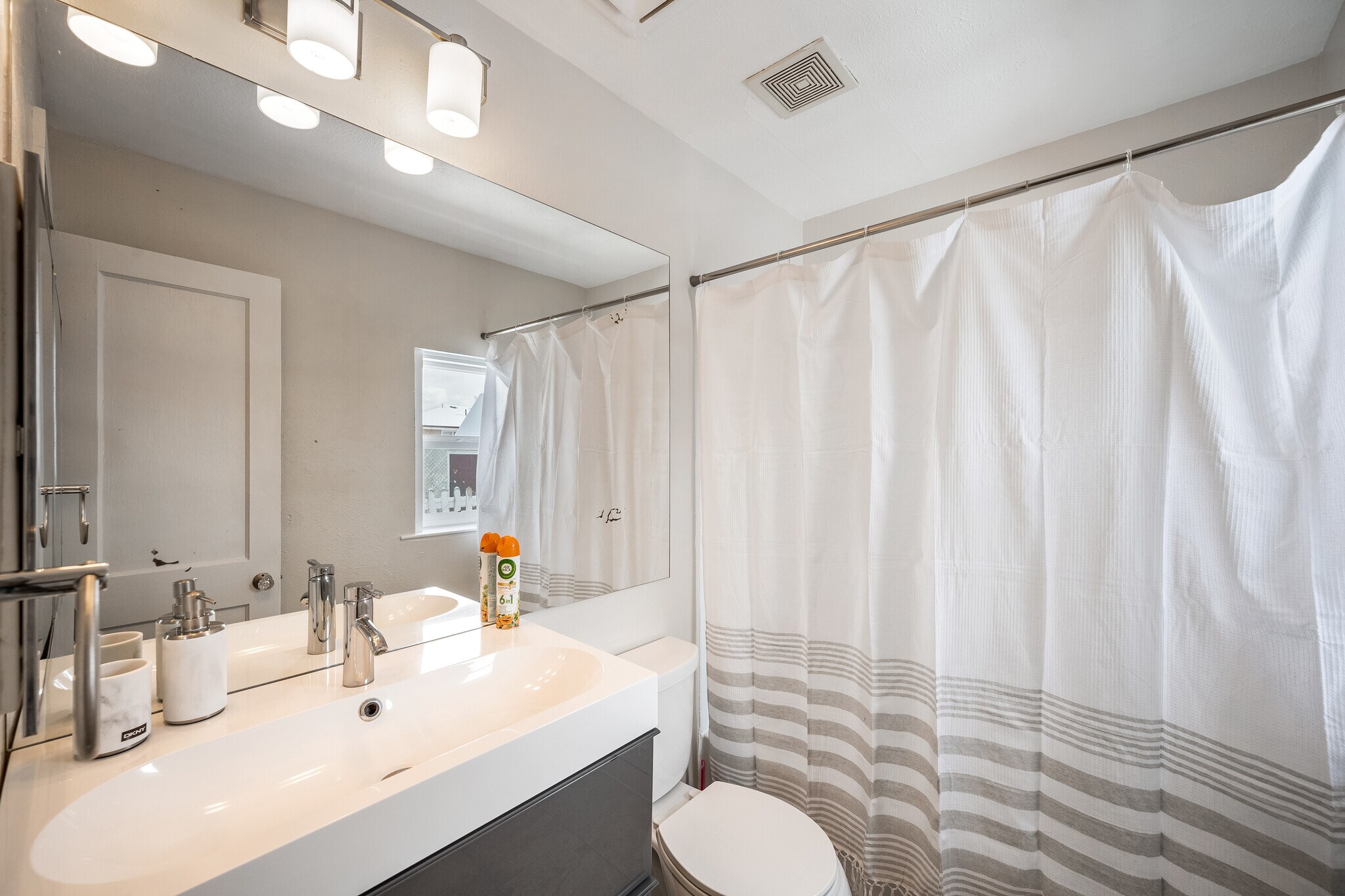 Building Photo - 4857-1 S Fox St