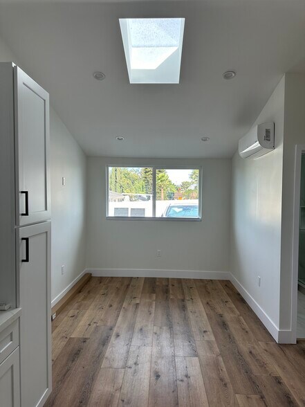 Building Photo - 5561 Mason Ave