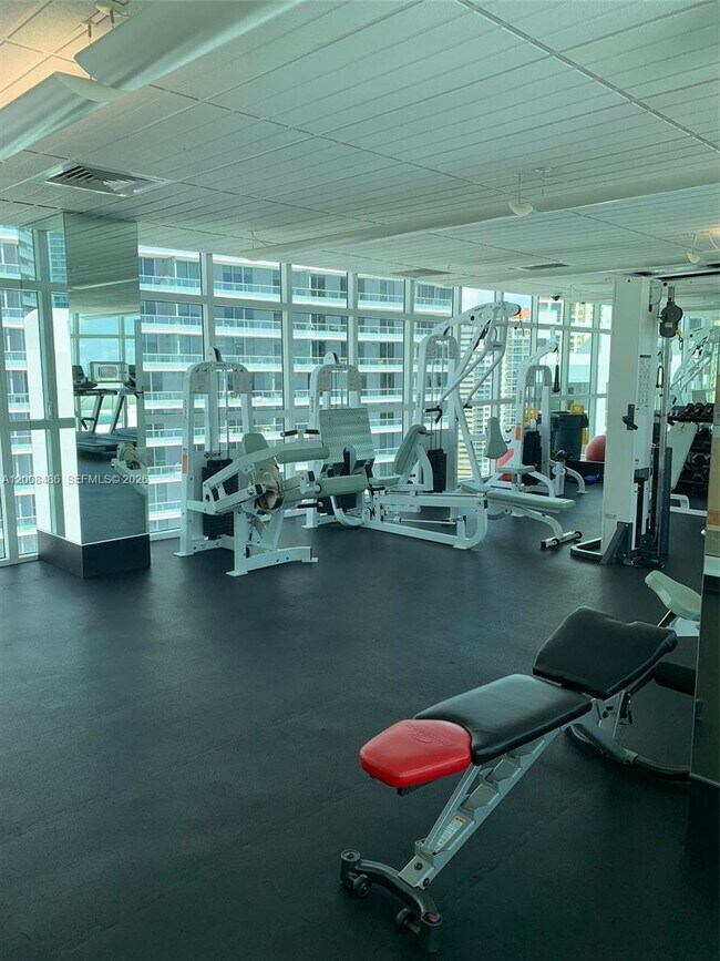 Building Photo - 218 SE 14th St