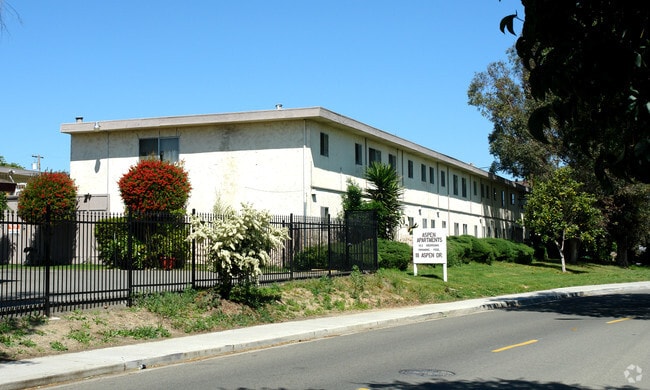 Primary Photo - Aspen Court Apartments