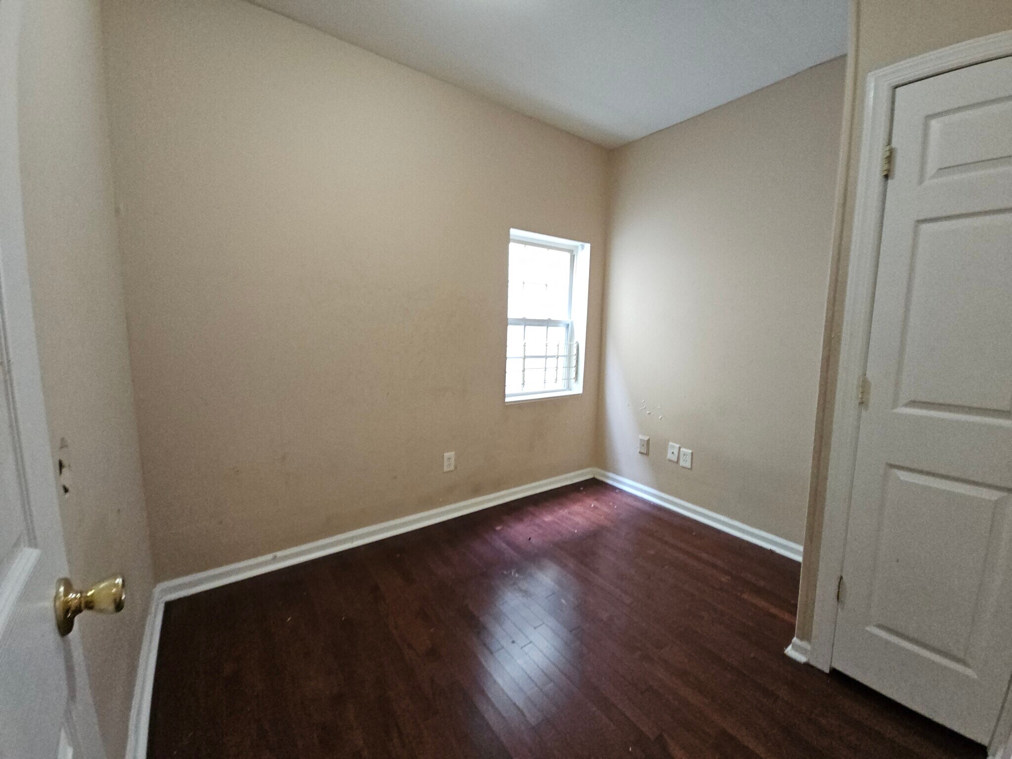 Building Photo - 522 N Indiana Ave