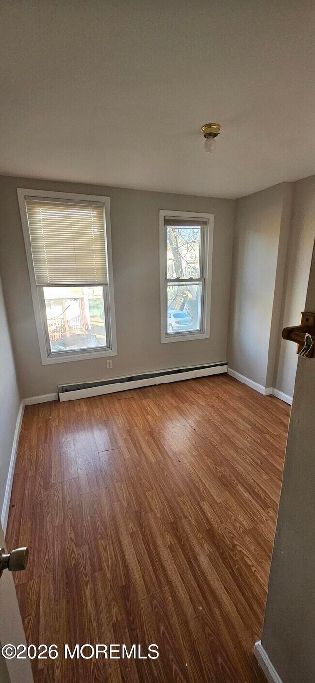 Building Photo - 540 Lamberton St