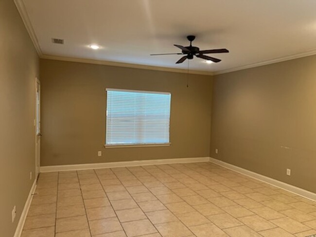 Building Photo - 3986 Mobley Ln