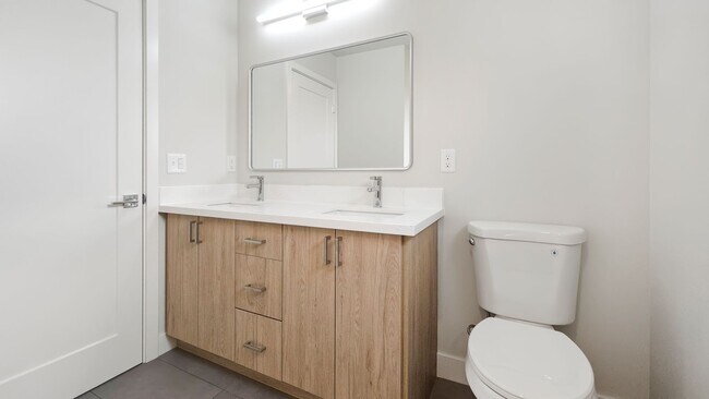 Building Photo - Modern North Beacon Hill Home with Updated Finishes and Great Amenities