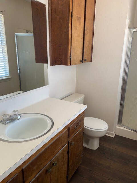 Building Photo - 1201 Bluff Dr