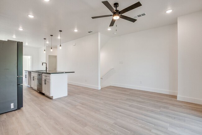 Building Photo - 2801 Forest Park Blvd