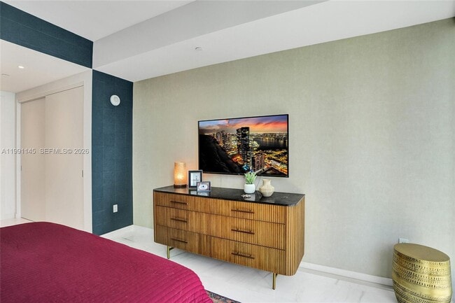 Building Photo - 300 Biscayne Blvd Way