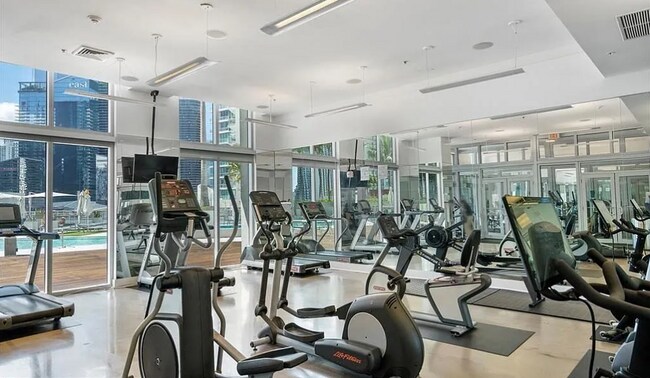 Building Photo - 90 SW 3rd St