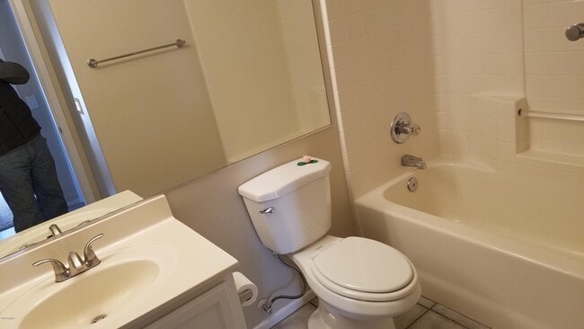 Building Photo - 12214 N 41st Dr