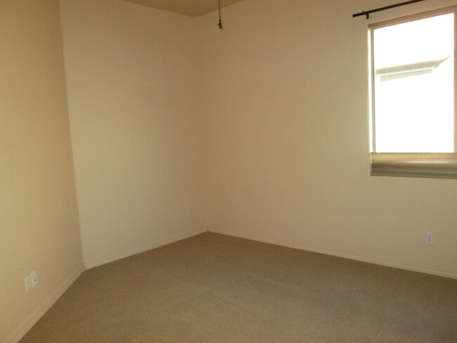 Building Photo - Unfurnished, 1-year long-term rental