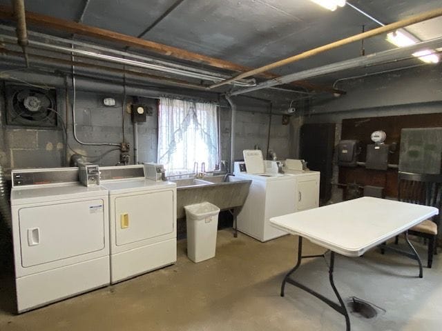 Building Photo - 7327 N Rogers Ave