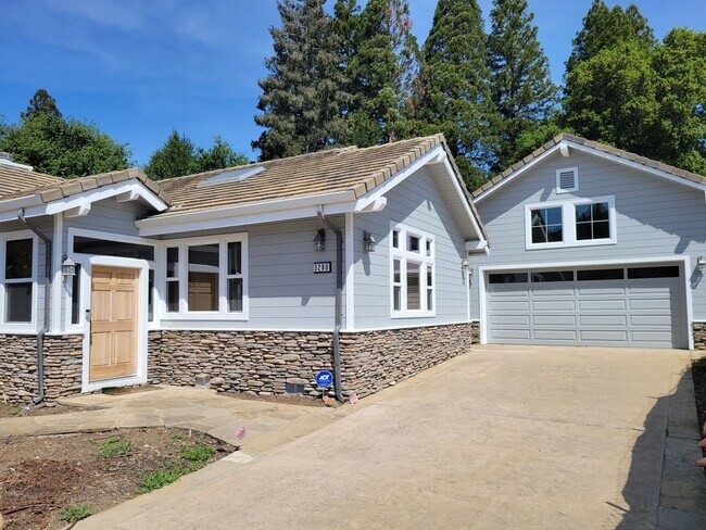 Building Photo - Incredible Reliez Valley Home