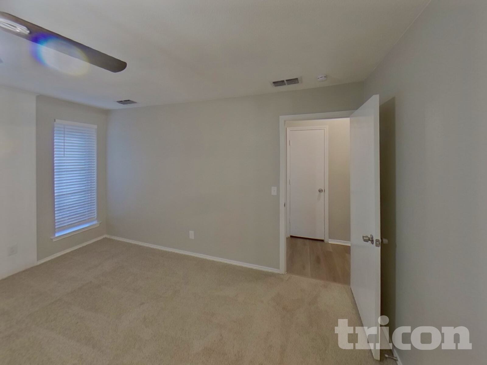 Building Photo - 600 Spring Willow Dr