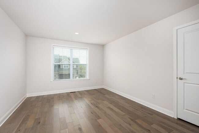 Building Photo - 3000 N Spurway Dr