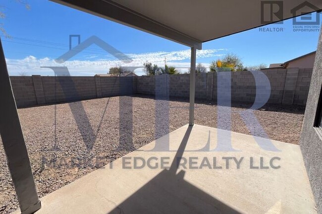 Building Photo - 3Bed/2Ba Home in Arizona City! $199 MOVE-I...