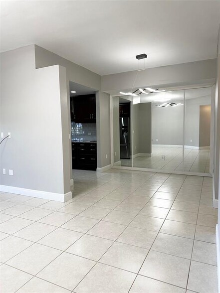 Building Photo - 16369 Malibu Dr