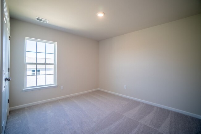 Building Photo - Stunning New Smart Home Palisades Area!
