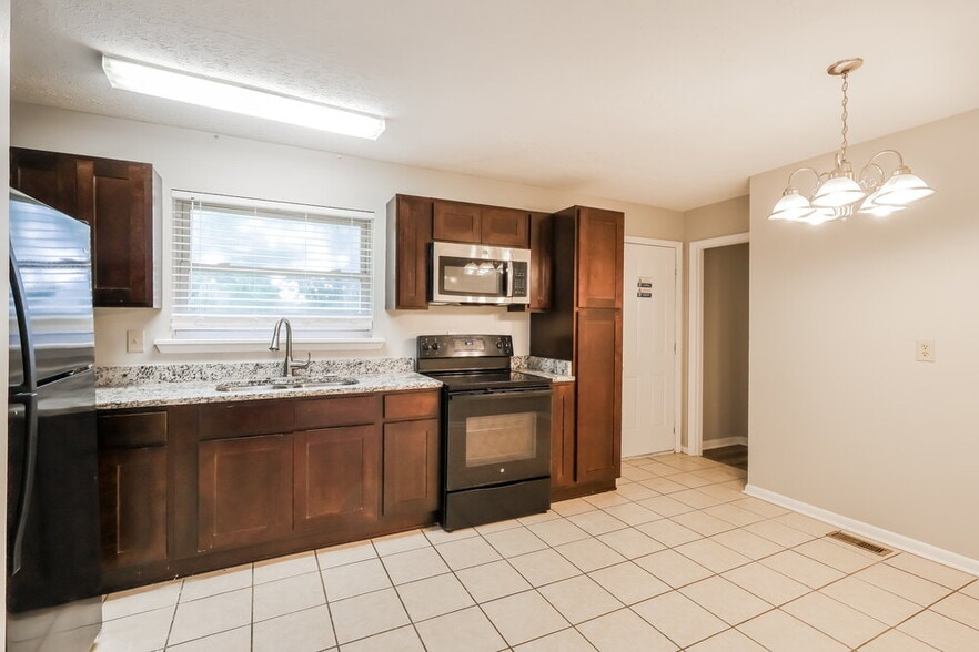 Building Photo - 7906 Candleglow Ln