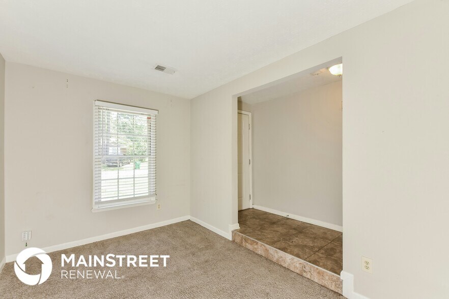 Building Photo - 2070 Corners Cir