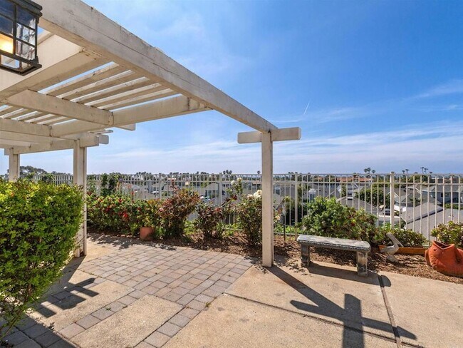 Building Photo - 6923 Whitecap Dr