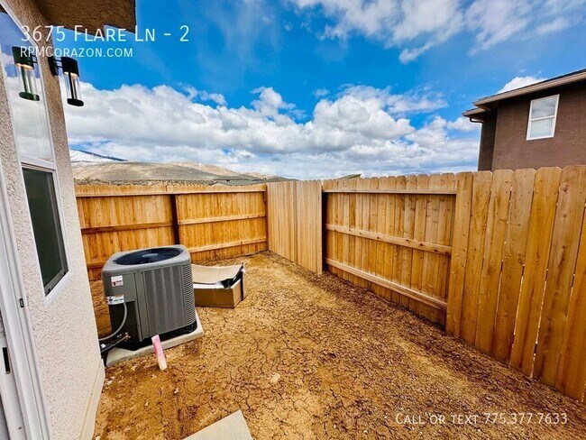 Building Photo - 3675 Flare Ln