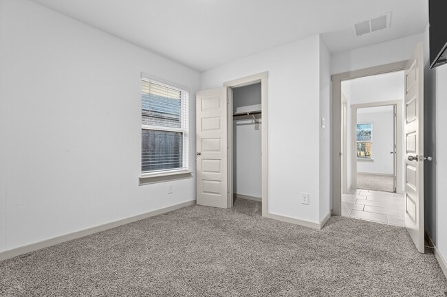 Building Photo - 5014 Pne Hvn Ln