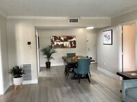 Building Photo - 4174 Inverrary Dr