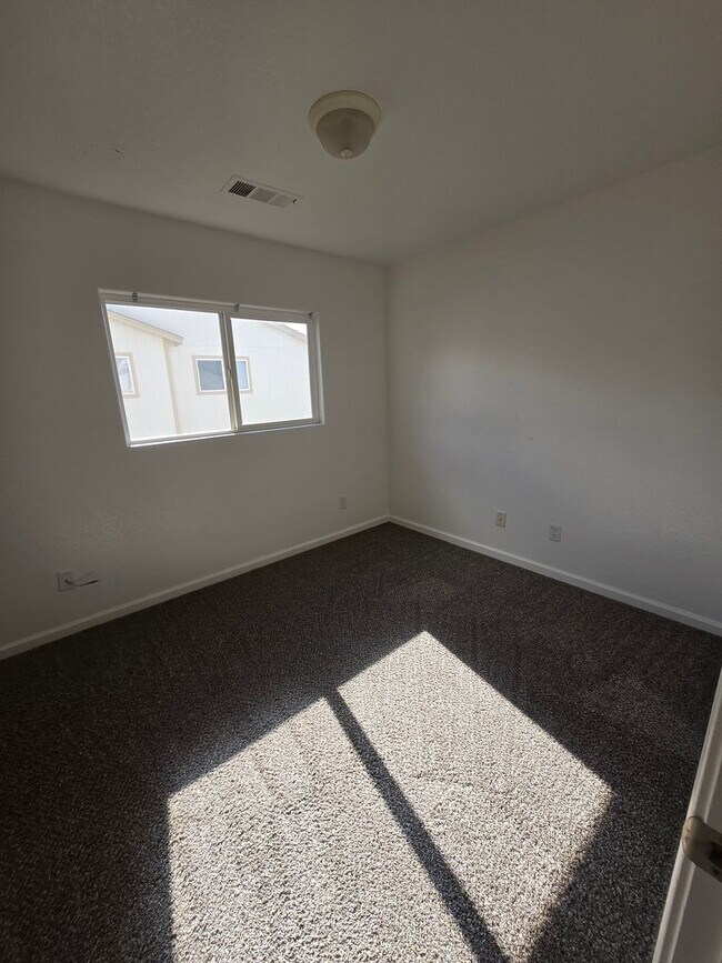 Building Photo - 141 Palmer Dr