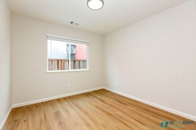 Building Photo - Pacifica: Newly Renovated Single Family Ho...