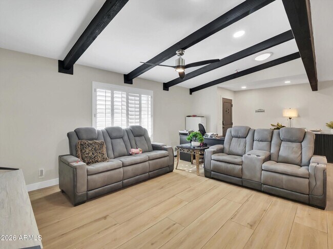 Building Photo - 5122 W Fallen Leaf Ln